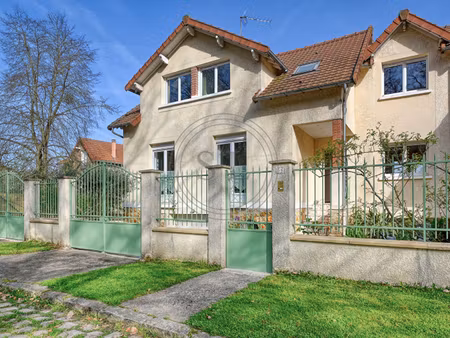 maison de luxe à vendre dans le quartier rive gauche