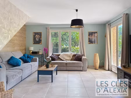 maison de luxe à vendre à frontenas