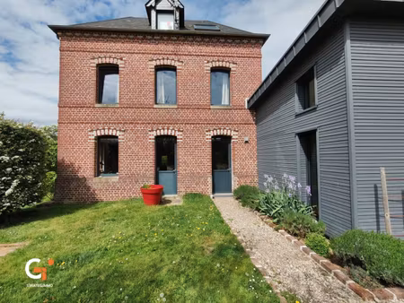 maison de luxe à vendre dans le quartier vieux marché-cathédrale