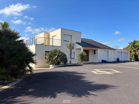 maison de luxe à vendre dans le quartier keraziou