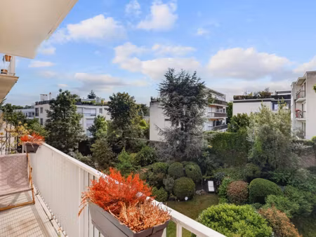 appartement de luxe à vendre dans le quartier saint james-général koenig