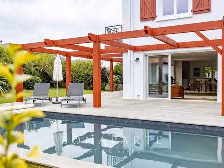 maison de luxe à vendre à ascain