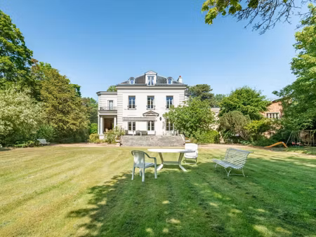maison de luxe à vendre dans le quartier napoleon