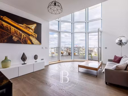 duplex de luxe à vendre dans le quartier clichy-batignolles