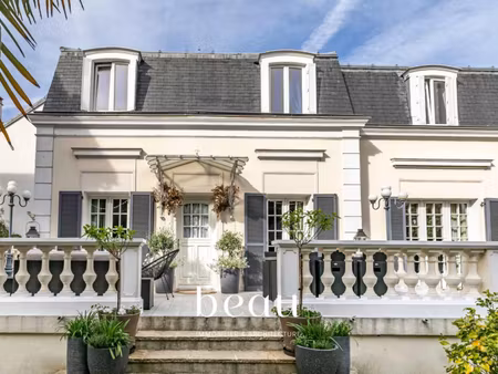 maison de luxe à vendre dans le quartier bac-bécon-flachat-gare