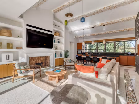 maison de luxe à vendre dans le quartier zone est diffuse