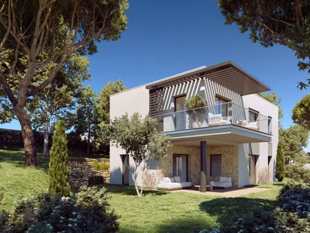 maison de luxe à vendre dans le quartier les calanques