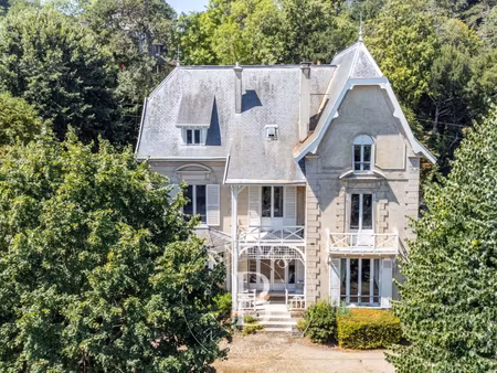 maison de luxe à vendre à médan