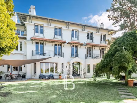 maison de luxe à vendre dans le quartier nord et ouest