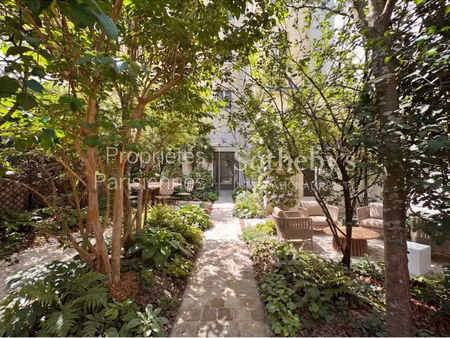 hôtel particulier à vendre dans le quartier notre dame des champs