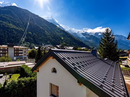 chalet de luxe à vendre dans le quartier les bossons les moussoux