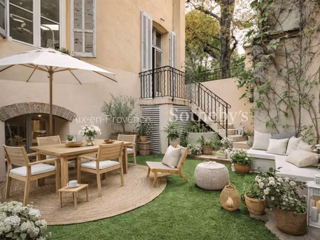 duplex de luxe à vendre dans le quartier comtale-cente-cours mirabeau