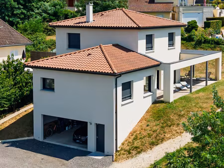 maison tres recente - 5 pieces - 181m2 montmerle sur saone
