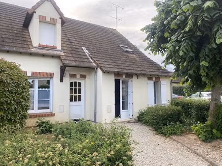 location maison 4 pièces  65.00m²  châteauneuf