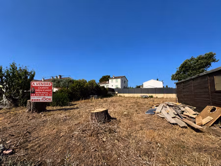 la garde - terrain a batir - maison 120 m2 - garage - piscin