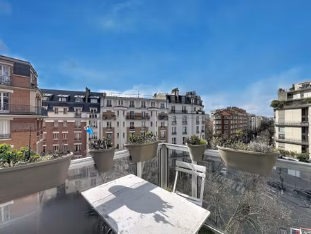 convention - grand 2 pièces avec balcon