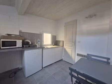 studette meublee toulon