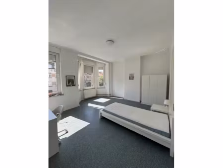 kot à louer à place de la patrie 52 schaerbeek (vbe62672)