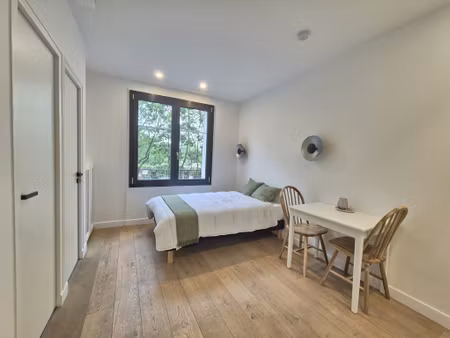 studio - excellent état - vue dégagée