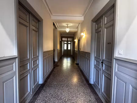 limoux - axe passant avec facilité de stationnement - local