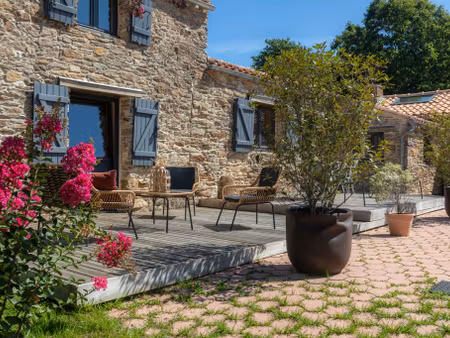 maison familiale sans vis-à-vis avec terrasse