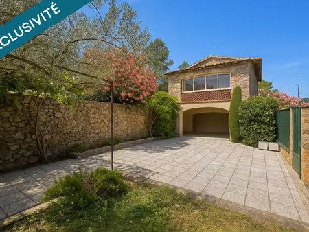 maison familiale de 140 m² avec double double garage