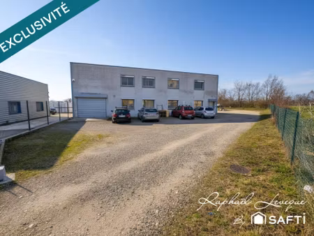 local commercial 365m² sur terrain clôturé