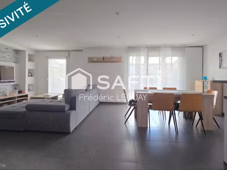 jolie maison sans travaux  avec jardin et garages