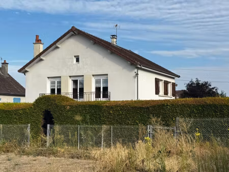 maison individuelle avec grand terrain plat