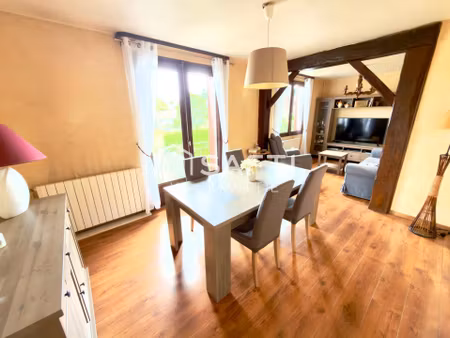 maison familiale à rénover  4 chambres  sous-sol total