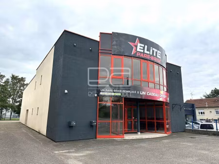 local commercial à vendre
