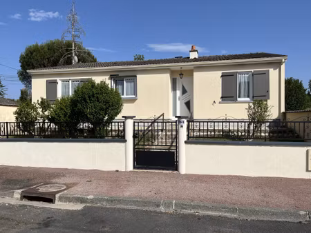 a saisir nord châtellerault dans résidence calme : beau pavi