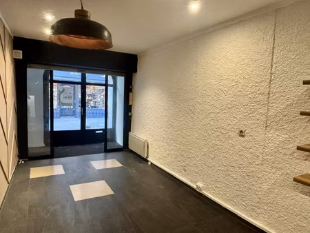 aix-les-bains - local commercial en centre-ville