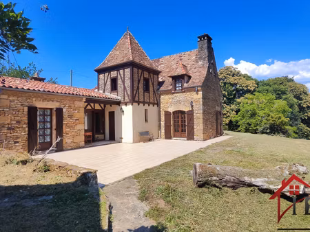 sarlat-la-canéda - maison périgourdine de caractère  4 chamb