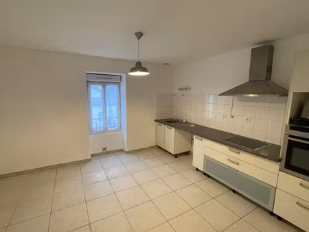 location appartement  m² t-3 à le martinet  550 €