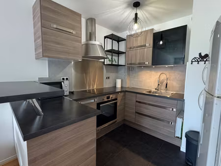 location appartement  m² t-2 à orléans  562 €