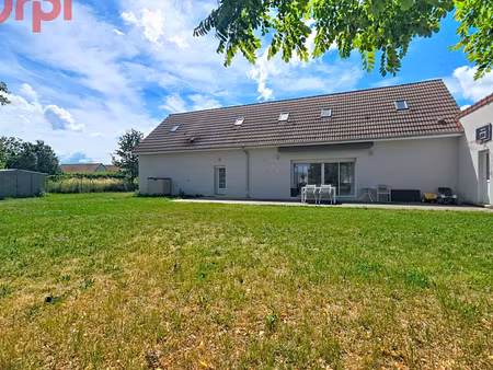 maison charmeil 138 m² t-4 à vendre  286 000 €