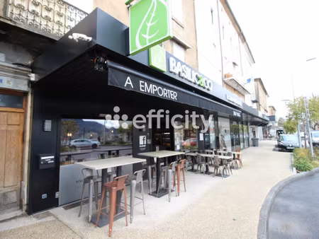 immeuble 12 pièces - 260 m²