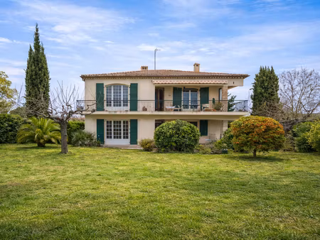 maison 9 pièces - 245 m²