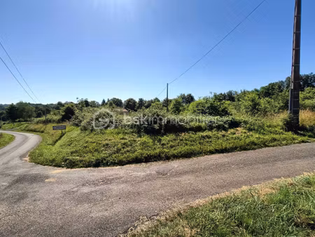 terrain de 5 771 m² à larzac