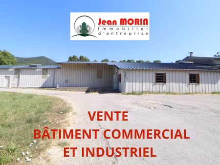 en exclusivite proche crest un batiment commercial ou profes