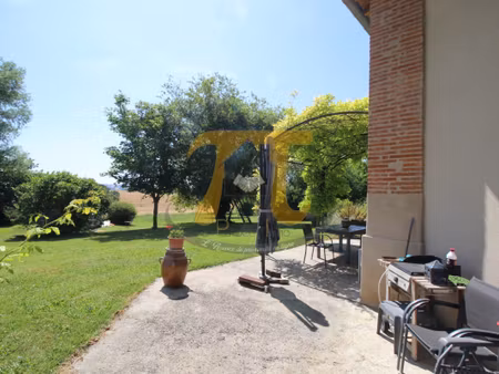 ancienne ferme pour cette maison de 4 chambres rénovée- classée b