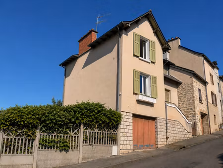 le monastère/rodez. maison de caractère avec 4 chambres  jardin & garage.