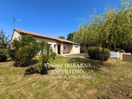 maison de plain-pied  3 chambres  garage et jardin