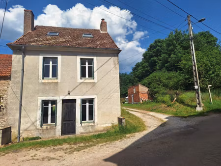 maison de village à rénover  avec petits jardins près de nolay