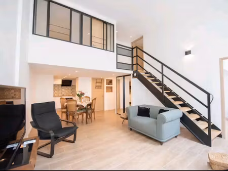 à vendre superbe duplex 4 pièces au coeur du vieil antibes