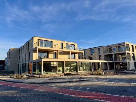 nieuwbouw commercieel kantoor te koop aan station eke-nazareth