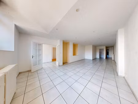 bien atypique de 125 m2 usage habitation ou professionnel be