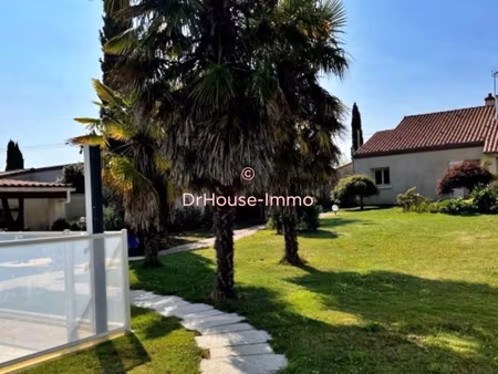 maison de 152m² avec piscine et parc paysager