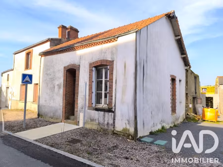 maison à monnières (44690)